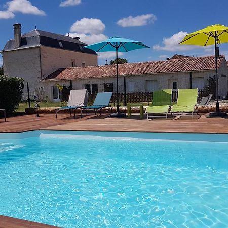 Bed and Breakfast Le Domaine De Bellevue Tanzac Exterior foto