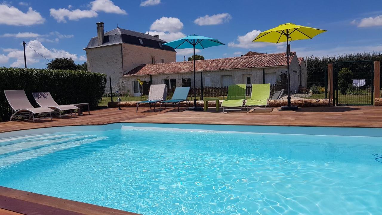 Bed and Breakfast Le Domaine De Bellevue Tanzac Exterior foto