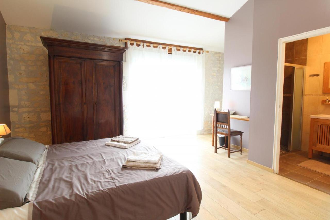 Bed and Breakfast Le Domaine De Bellevue Tanzac Exterior foto