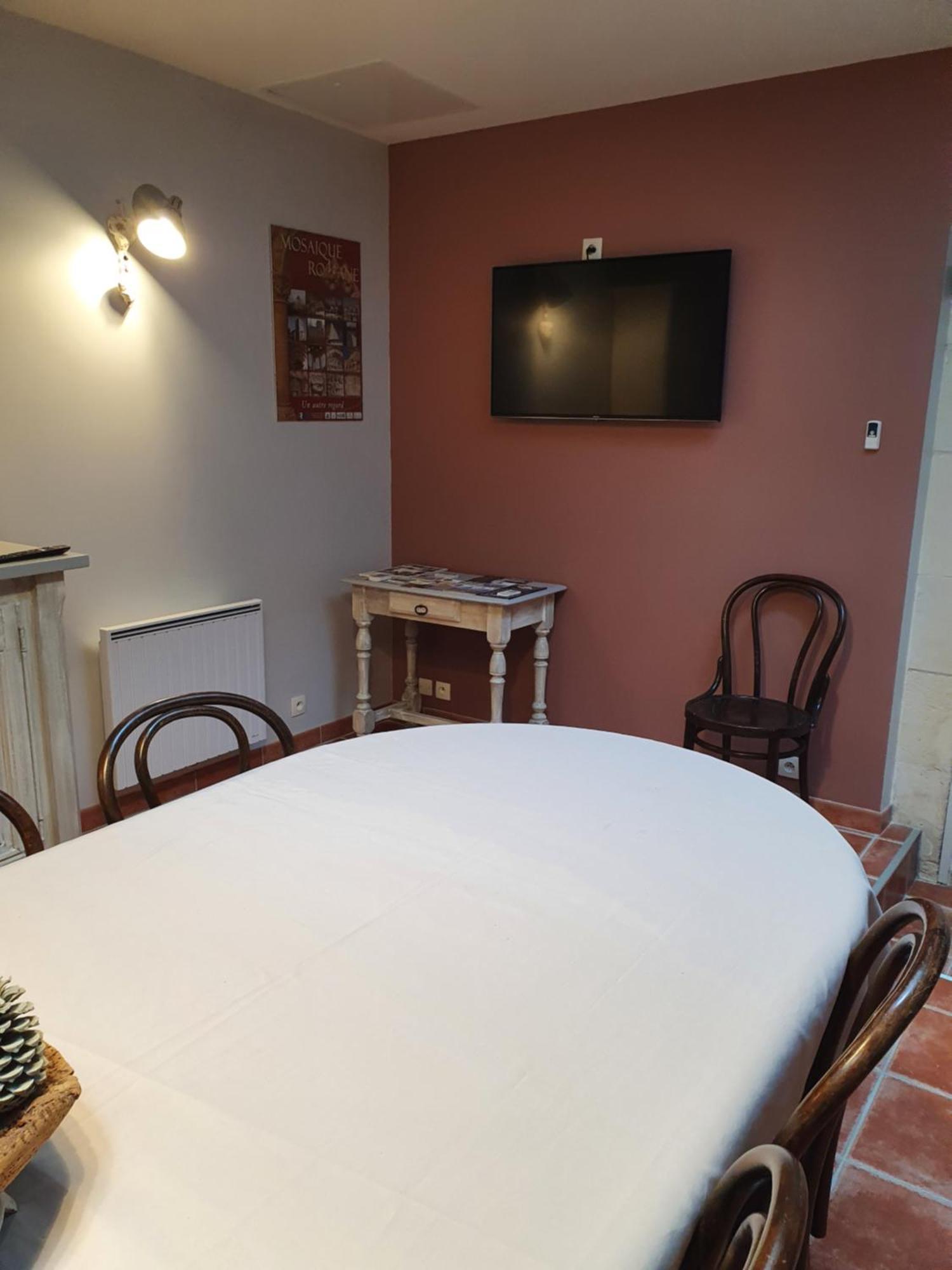 Bed and Breakfast Le Domaine De Bellevue Tanzac Exterior foto